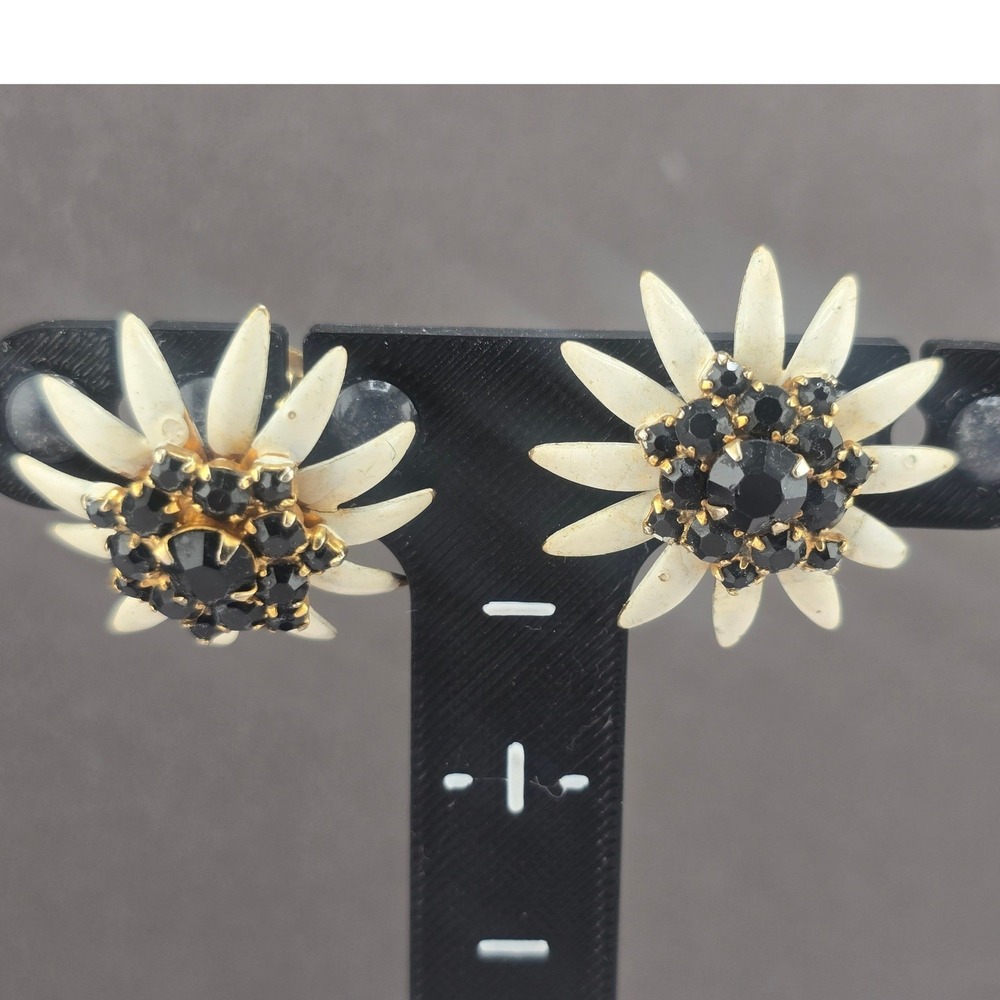 Vintage Vendome Flower Earrings White Black Enamel Rhinestone Clip On 1in